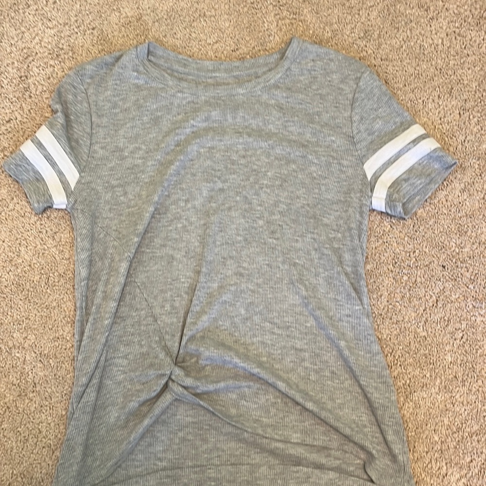 grey t shirt with 2 white lines